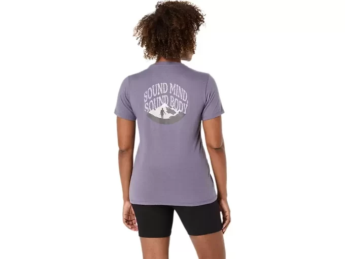 CAMISETA ASICS NATURE DE MANGA CORTA CON CUELLO EN V PARA MUJER CAMISETA ASICS NATURE DE MANGA CORTA CON CUELLO EN V PARA MUJER