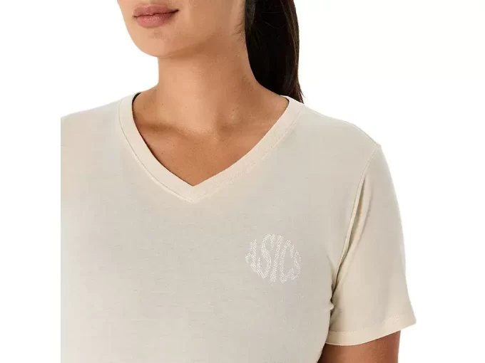 CAMISETA ASICS NATURE DE MANGA CORTA CON CUELLO EN V PARA MUJER CAMISETA ASICS NATURE DE MANGA CORTA CON CUELLO EN V PARA MUJER