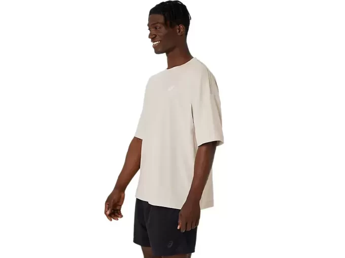 CAMISETA ASICS SPIRAL RELAX CON BORDADO CAMISETA ASICS SPIRAL RELAX CON BORDADO