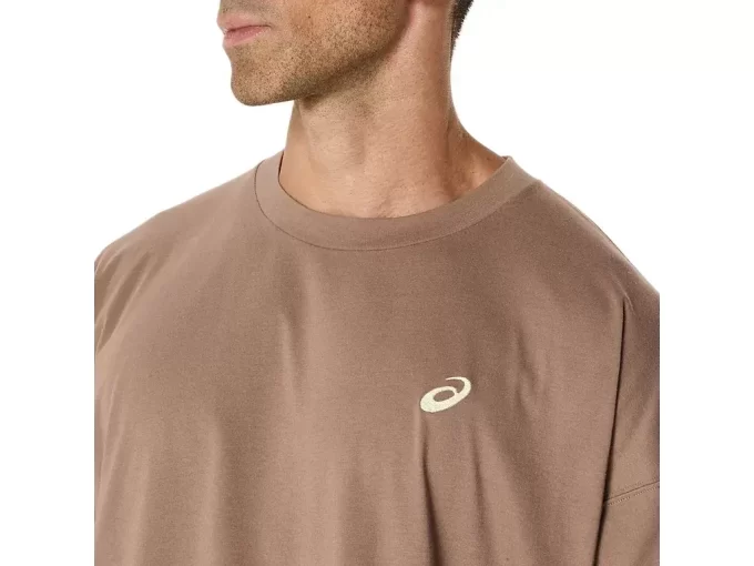 CAMISETA ASICS SPIRAL RELAX CON BORDADO CAMISETA ASICS SPIRAL RELAX CON BORDADO