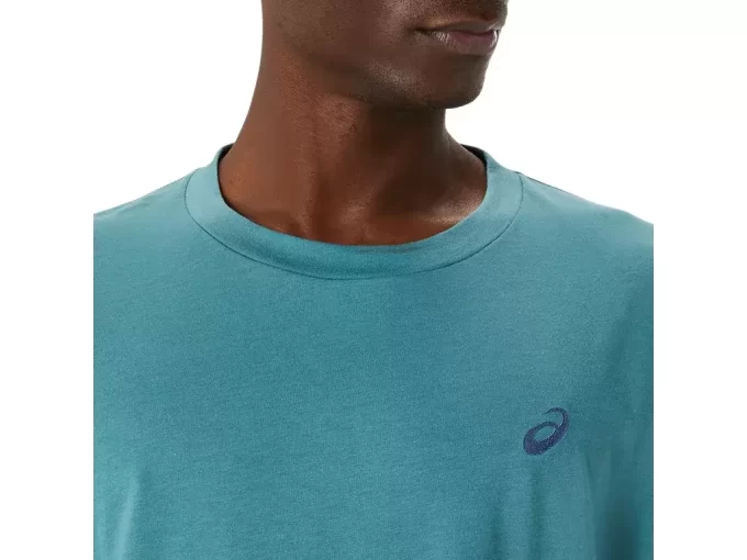 CAMISETA ASICS SPIRAL RELAX CON BORDADO CAMISETA ASICS SPIRAL RELAX CON BORDADO
