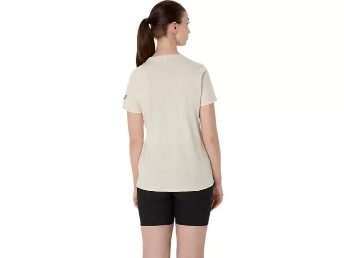 CAMISETA DE MANGA CORTA CON LETRAS FLORALES DE ASICS PARA MUJER CAMISETA DE MANGA CORTA CON LETRAS FLORALES DE ASICS PARA MUJER