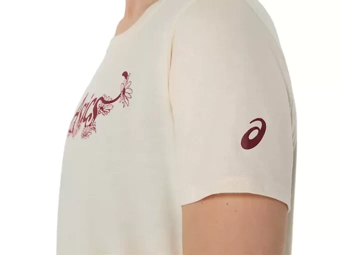 CAMISETA DE MANGA CORTA CON LETRAS FLORALES DE ASICS PARA MUJER CAMISETA DE MANGA CORTA CON LETRAS FLORALES DE ASICS PARA MUJER