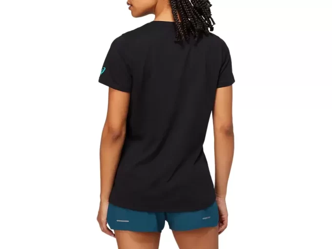 CAMISETA DE MANGA CORTA PARA MUJER EST. 1977 CON CUELLO EN V