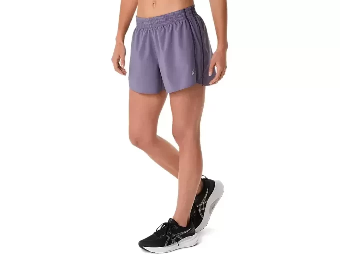 PANTALÓN CORTO ASICS PLATA DE 4 PULGADAS PANTALÓN CORTO ASICS PLATA DE 4 PULGADAS