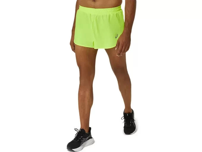 PANTALÓN CORTO CON PARTIDO PARA HOMBRE PANTALÓN CORTO CON PARTIDO PARA HOMBRE