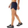 PANTALÓN CORTO CON PARTIDO PARA HOMBRE PANTALÓN CORTO CON PARTIDO PARA HOMBRE