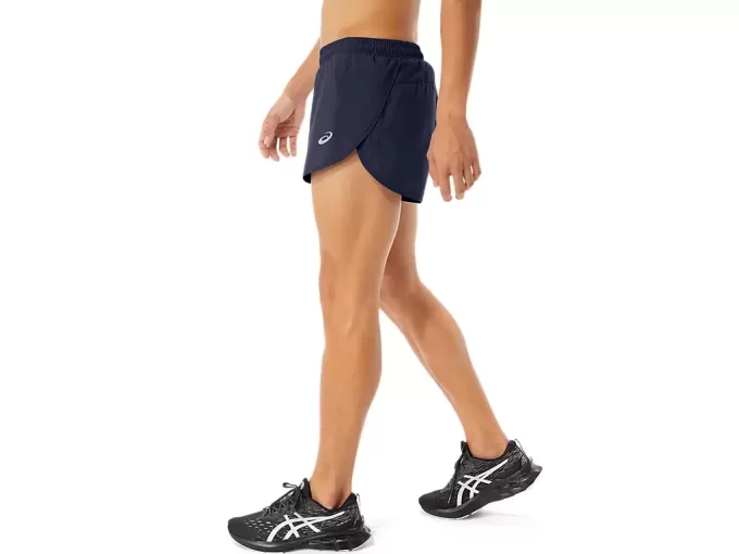 PANTALÓN CORTO CON PARTIDO PARA HOMBRE PANTALÓN CORTO CON PARTIDO PARA HOMBRE