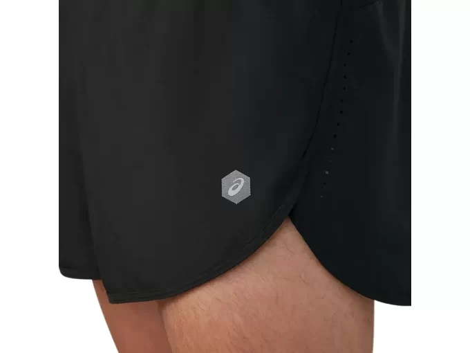 PANTALÓN CORTO CON PARTIDO PARA HOMBRE PANTALÓN CORTO CON PARTIDO PARA HOMBRE