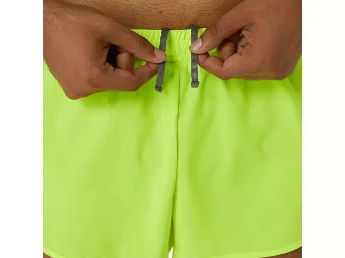 PANTALÓN CORTO CON PARTIDO PARA HOMBRE PANTALÓN CORTO CON PARTIDO PARA HOMBRE