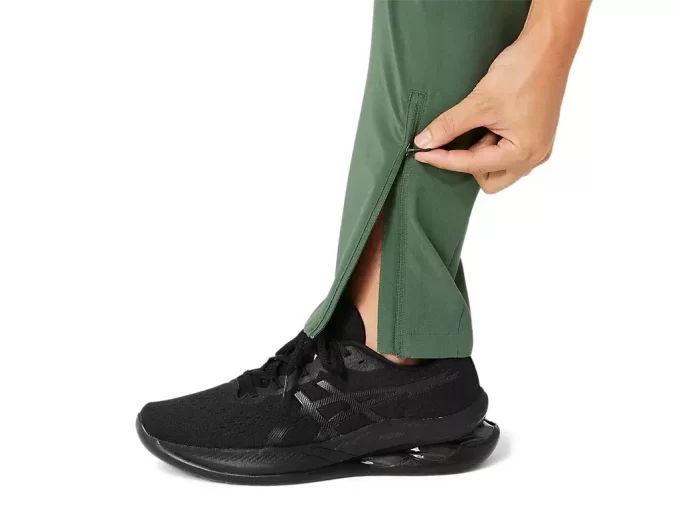 PANTALONES CON FORRO DE TEJIDO ELÁSTICO PANTALONES CON FORRO DE TEJIDO ELÁSTICO